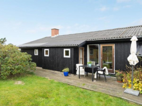 Holiday Home Øgrim - 100m from the sea by Interhome